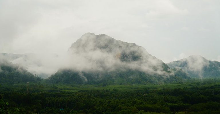 ควนสวรรค์ตาแก้ว ชมทะเลหมอก ดื่มด่ำธรรมชาติที่สวยงาม