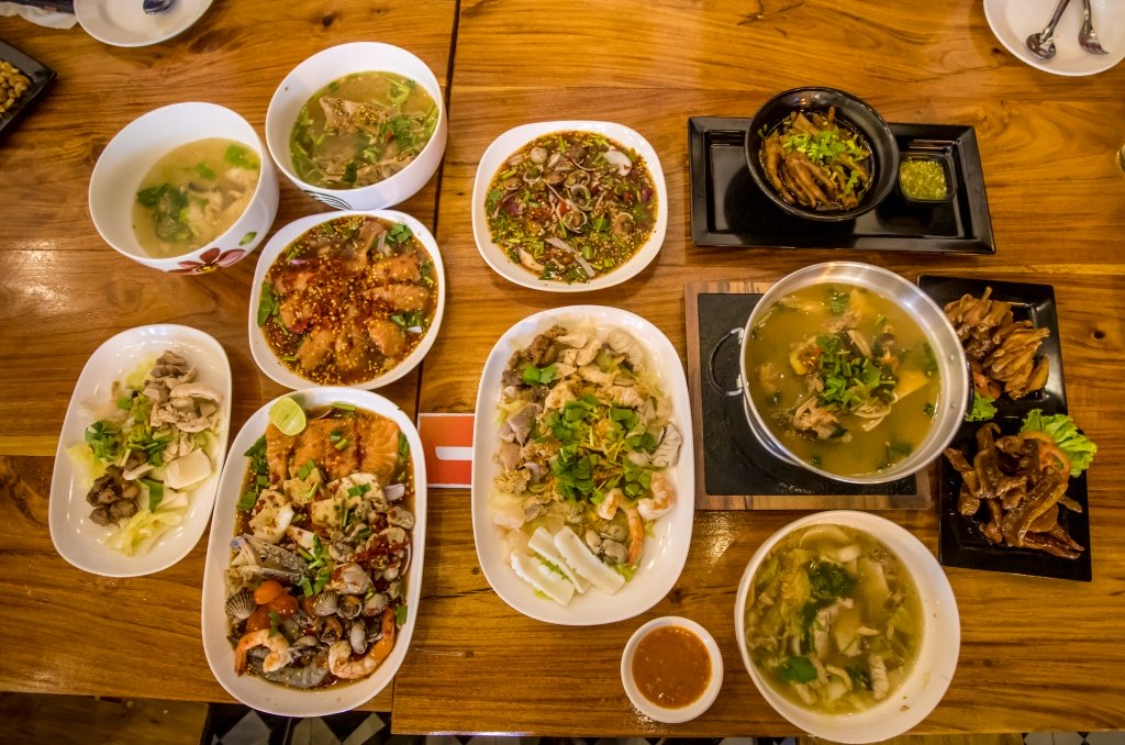 ร้านข้าวต้มปลา ปลาสดจากทะเล เปิดคู่พัทยานานกว่า 20 ปี