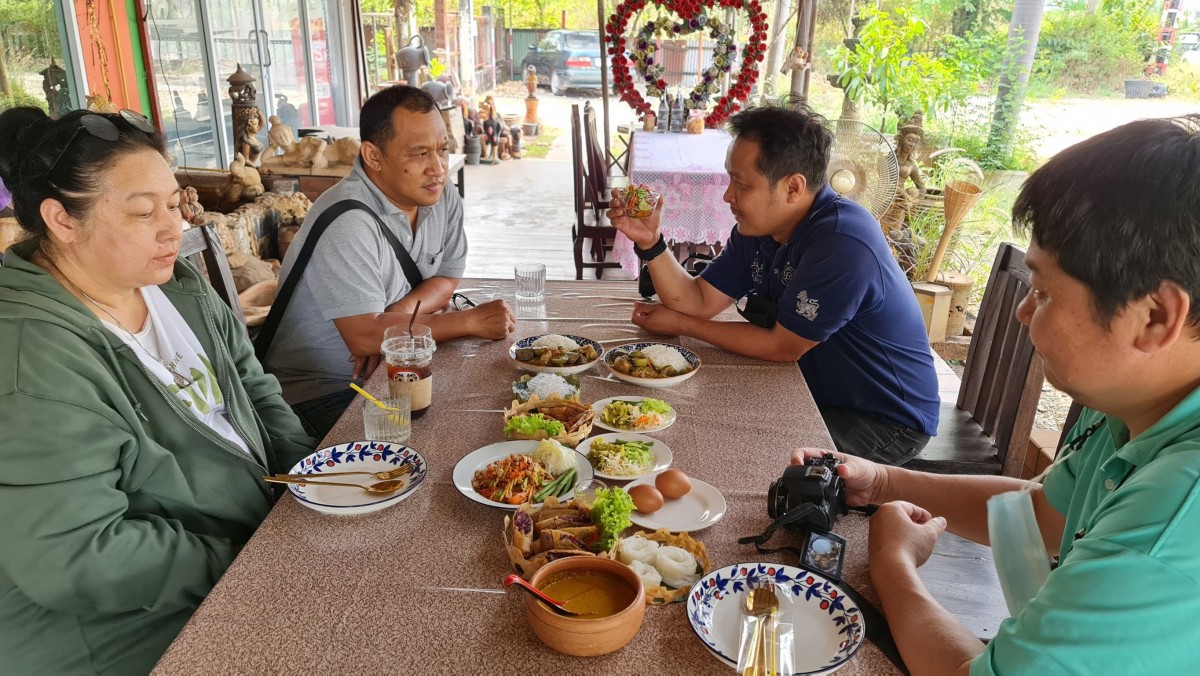 ขนมจีนหม้อดินคุณนาย น้ำยาปักษ์ใต้รสเด็ด