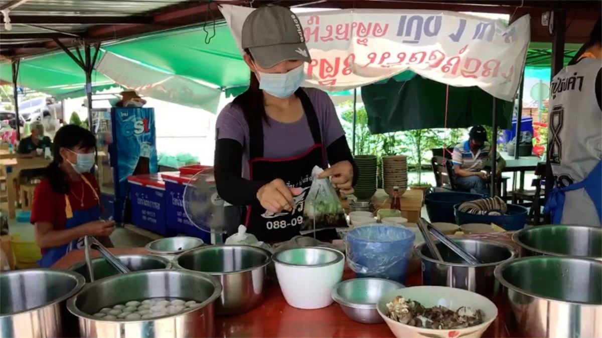 ก๋วยเตี๋ยวลำน้ำปาว สุดแสนอร่อย ราคาเริ่มต้นเพียง 20 บาท