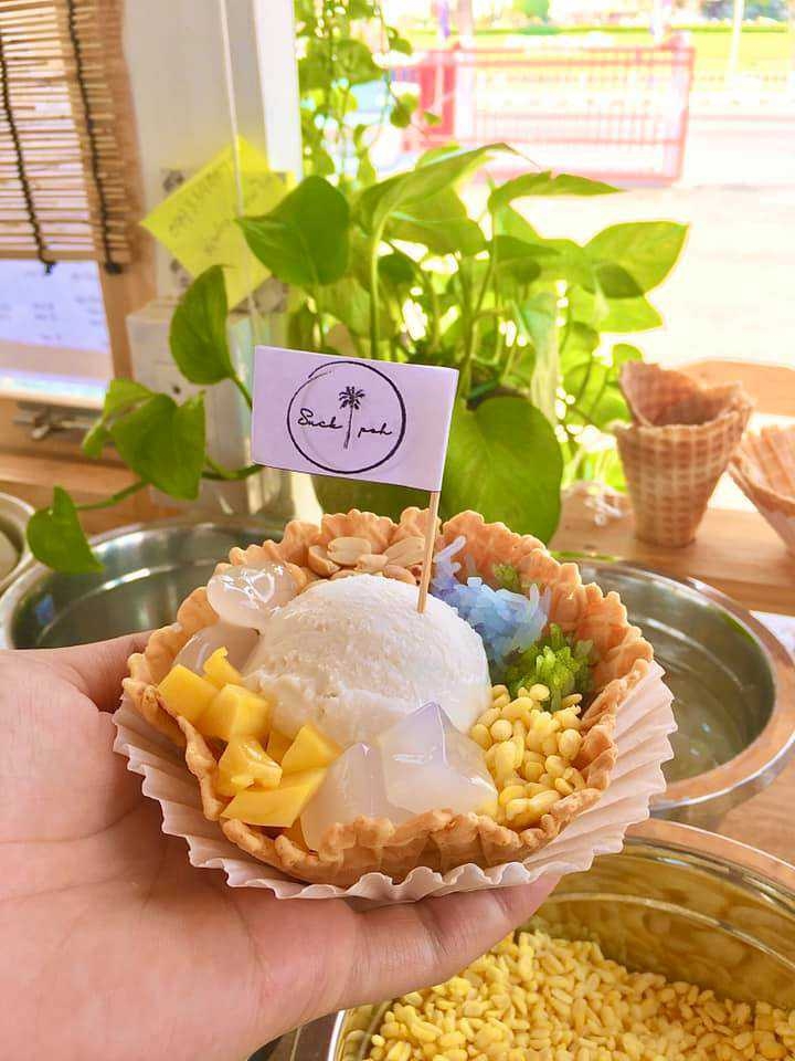 ร้านซักโป๋ ไอศกรีมกะทิสด  สร้างรายได้เดือนล่ะกว่า 150000 บาท