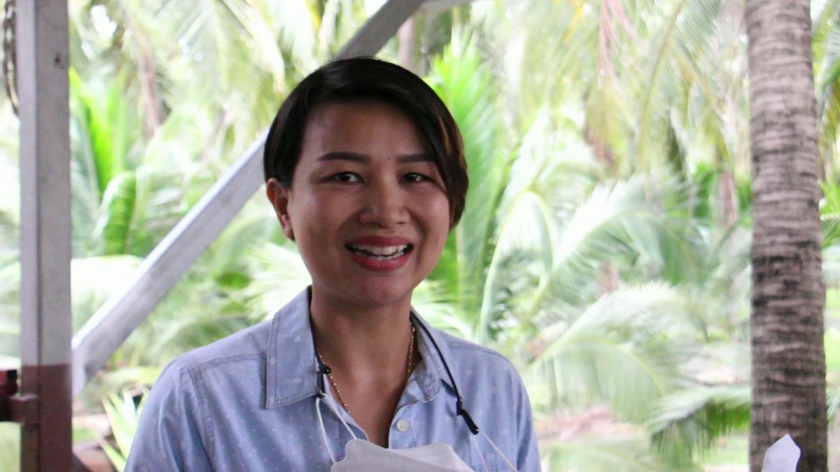 พาไปชิม กาแฟน้ำมะพร้าวอ่อน บรรยากาศท่ามกลางสวนมะพร้าว