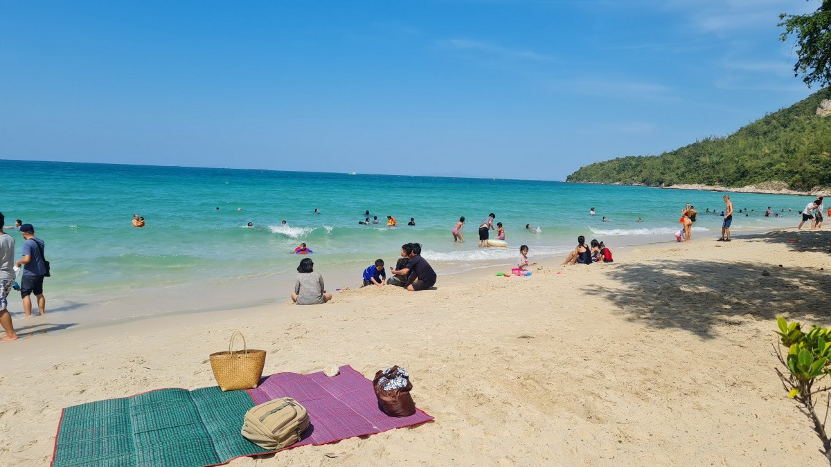 หาดทรายแก้ว สวรรค์ของครอบครัว ที่พักผ่อนหย่อนใจ