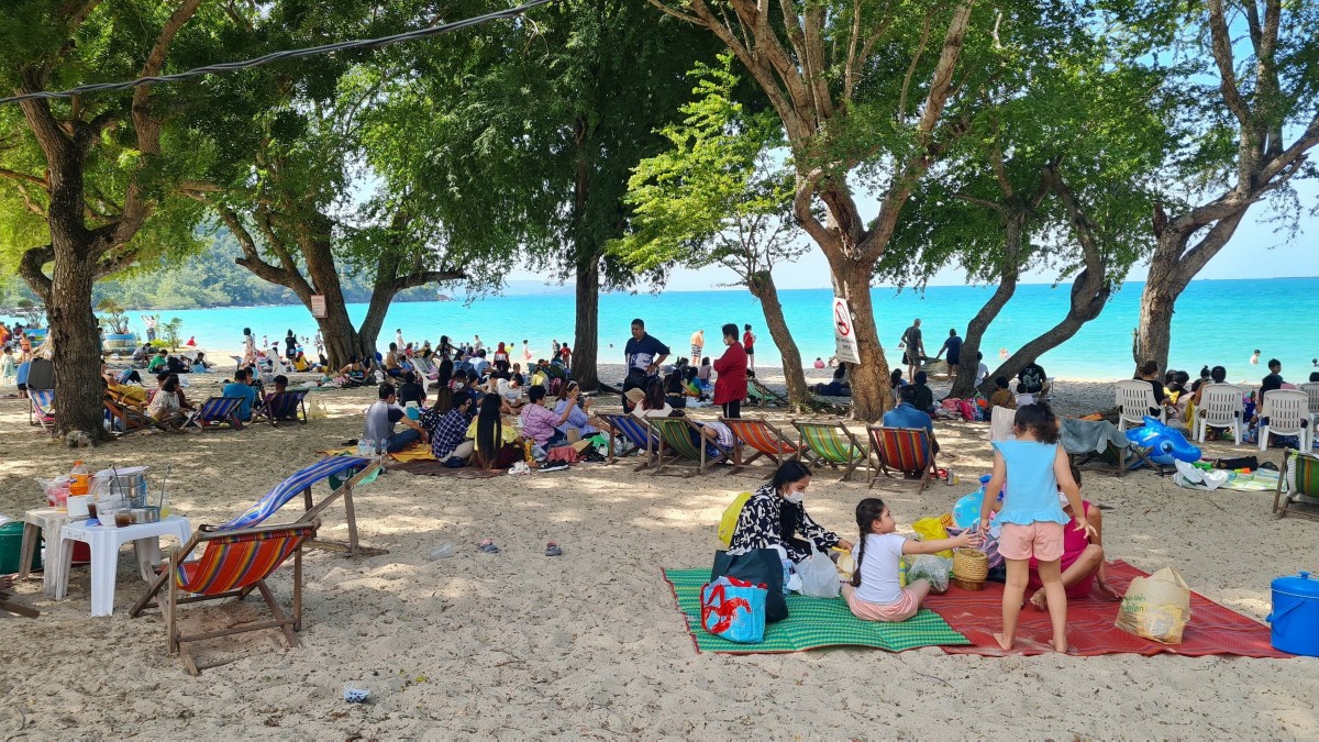 หาดทรายแก้ว สวรรค์ของครอบครัว ที่พักผ่อนหย่อนใจ