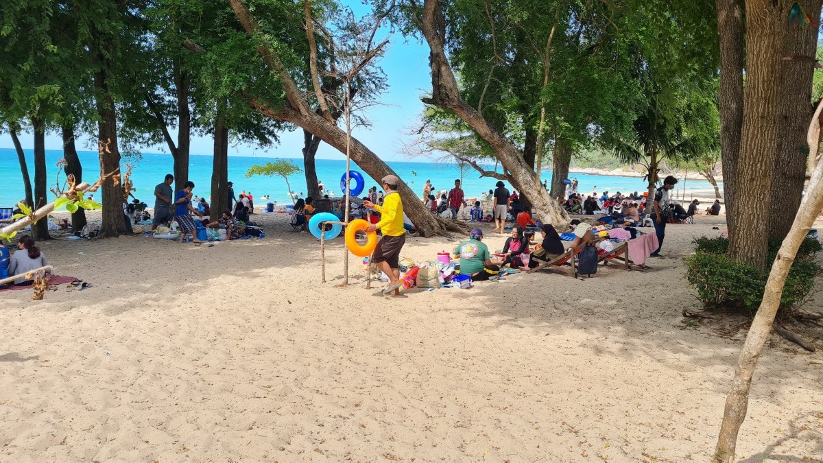 หาดทรายแก้ว สวรรค์ของครอบครัว ที่พักผ่อนหย่อนใจ