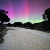สวยมาก! ปรากฏการณ์แสงใต้ออโรรา แทสเมเนีย ที่ออสเตรเลีย