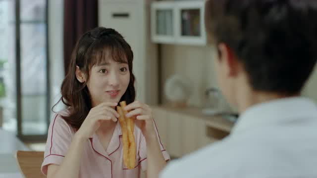 Highlight EP20 ห้ามบอกว่าฉันเหมือนน้องชายเธออีก | อุ่นไอในใจเธอ