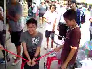 กลผูกเชือก  น้องไอซ์ อ.สมศักดิ์.AVI