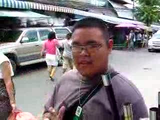 น้องเบ้นดูมายากลพี่กอล์ฟ อ.สมศักดิ์