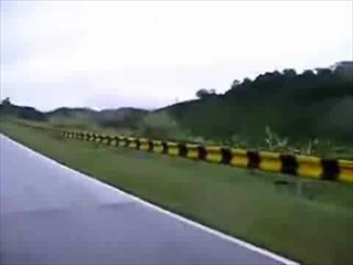 โคตรอันตราย! มอเตอร์ไซต์ซ้อนห้า