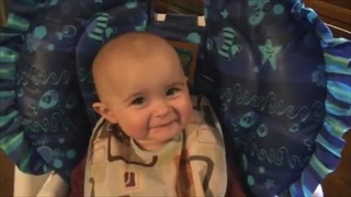 เด็ก 10 เดือนร้องไห้ ตอนแม่ร้องเพลงให้ฟัง