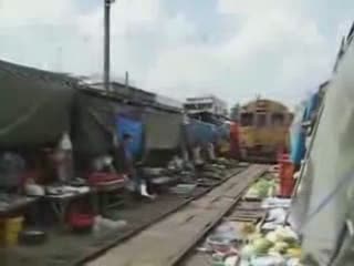 เรื่องแปลก : ตลาดที่ตื่นเต้นที่สุดในโลก