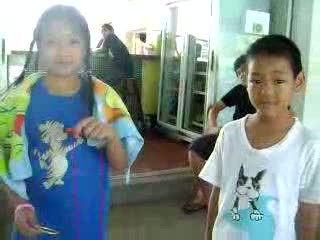 น้องแก้มเล่นมายากล อ.สมศักดิ์