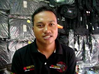 สอนมายากลพลิกเหรียญกับวุธสุราษ อ.สมศักดิ์.