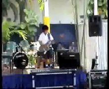 8- years-old kid solos guitar/ Europa Santana