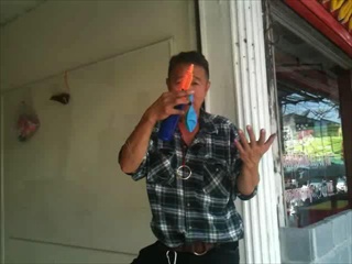 กลแตกแล้วยังเป่าได้อีก