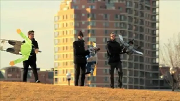 Flying People in New York City..น่าเล่นอ่ะ by sia.co.th