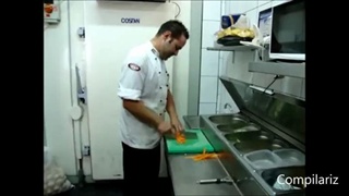 เชฟมือทอง โชว์สกิลการชั้นมีด ระดับเทพ