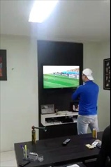 เก็บตกบอลโลก อดดูกันทั้งบ้าน!