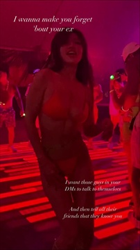 Ms Puiyi นางแบบดาวดัง OnlyFans