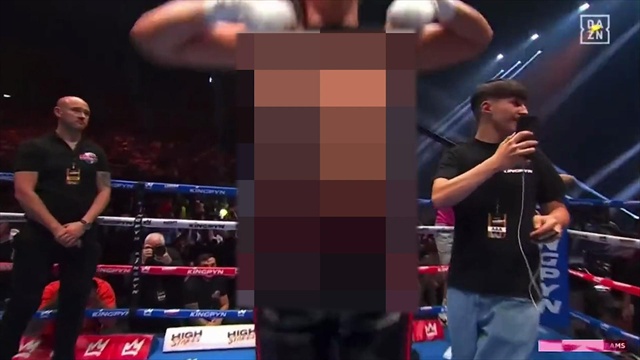 อึ้งกันทั้งสังเวียน! "กำปั้นสาว OnlyFans" โชว์อกอึ๋มหลังคว้าชัยทำแฟนเสียงแตก