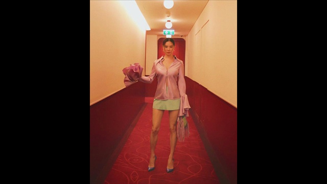 ต้องซูม! "คริส หอวัง" สวมเสื้อกระดุม 5 เม็ด อื้อหือ... แอบแซ่บไม่เบา