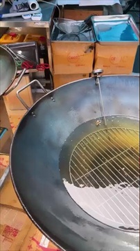 ฟินมาก "อาร์ต พศุตม์" นอนยิ้มนับเงินกองโต ภูมิใจขายหมูกรอบไม่อายทำกิน!