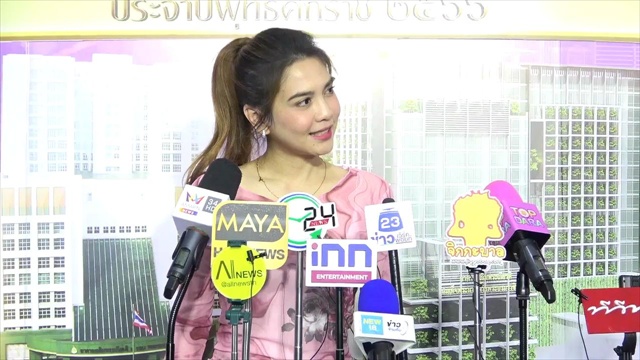 พั้นช์ วรกาญจน์ ยิ้มคนชมหน้าเด็กไม่เปลี่ยน ยันโสดแต่มีคนคุย
