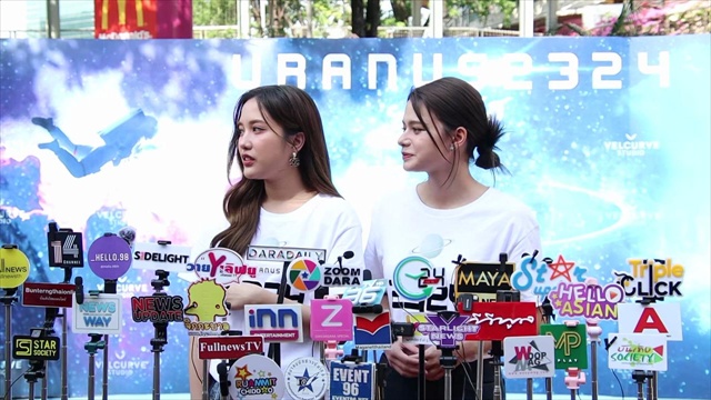 “ฟรีน-เบคกี้” ขอบคุณแฟนๆเปย์หนักซัพพอร์ต ฟิตซ้อมแฟนมีตติ้ง โอดงานรุมทั้งคู่