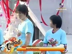 เช้าดู วู้ดดี้ - ฉลองปีใหม่ Fun fan free (29-12-53