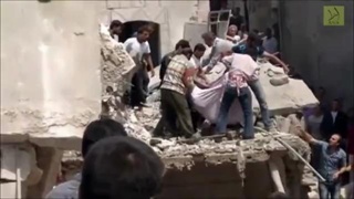 สุดสยอง กู้ซากบ้านถล่ม ดันถล่มลงมาซ้ำ