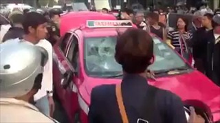 แท็กซี่ต่อว่าปาของ..โดนซ้อมปางตาย!