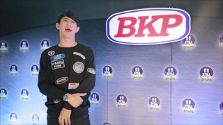 เลโอ ประเดิมคนแรก!! ลูกครึ่ง VS ลูกครึ่ง