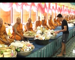 Sakorn News : พิธีทำบุญวันออกพรรษา วัดบางปิ้ง