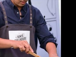 หล่อพร้อมเสิร์ฟ!! คิมซองซู พระรอง Full House โชว์ฝีมือทำอาหาร
