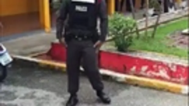 เซ็กซี่สุดๆ! ยุทธวิธีใหม่ ตำรวจเต้นเพลง “ปานามา” เพื่อกล่อมคนร้ายจับตัวประกัน