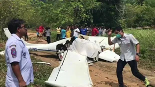 เครื่องบินเล็กตกที่ภูเก็ต นักบิน-อาจารย์ตาย 2 ศพ นร.ช่างเจ็บ 2