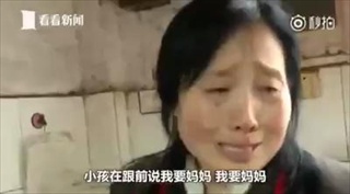 แม่ค้าจีนเสียชีวิตกะทันหัน เพื่อนบ้านเห็นใจ ช่วยกันขายผักให้จนหมด