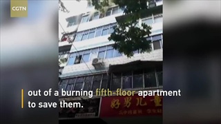 สลด ไฟไหม้อพาร์ตเมนต์ที่จีน แม่โยนลูกหนีไฟไหม้ ตัวเองสำลักควันเสียชีวิต
