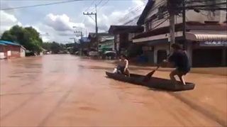 น้ำทะลักตัวเมืองน่านแล้ว - ชุมชนท่าล้อจม 2 เมตร