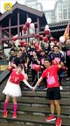 เหนื่อยแต่ก็มีความสุข บ่าวสาวชาวจีนจับมือกันวิ่ง 13 กิโลเมตร ไปเข้าพิธีแต่งงาน