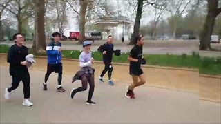 ตูน บอดี้สแลม เซอร์ไพรส์สื่อไทย นำขบวนวิ่งที่ Hyde Park ประเทศอังกฤษ