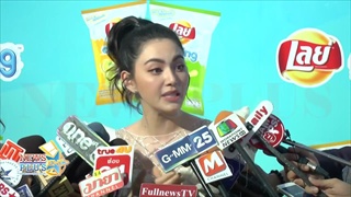 ใหม่ ดาวิกา ตกใจ โดนชายปริศนาโดดกอดกลางอีเว้นท์ พร้อมแจง เต๋อ ถือลูกโป่งขอแต่งงาน