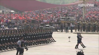 ครั้งแรกในประวัติศาสตร์! “พลตรีหญิง” นำกองทหารร่วมขบวนสวนสนามวันชาติจีน