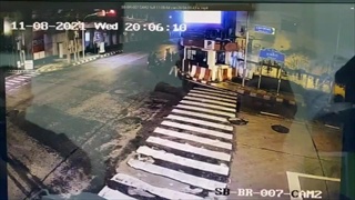 รวบนร.ม.5รับร่วมกับพวก8คนทุบตู้สัญญาณไฟจราจร-หลังจนท.สลายชุมนุม