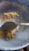 สาวดอยโชว์เมนูเปิบพิสดาร "ผัดเผ็ดแมงมุม" 1 ปีมีครั้งเดียว ลั่นอร่อยที่สุดในโลก