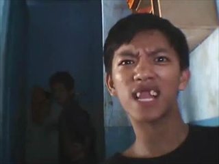 อีกครั้ง!  สองหนุ่มหลอ