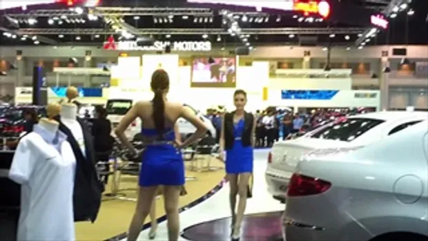 motor expo2012 fashion show - เปอร์โย