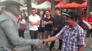 หุ่น..ก็มีหัวใจ