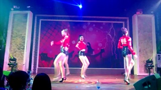 ใบเตย อาร์สยาม - รักต้องเปิด(แน่นอก) [Splash Out] สด - YouTube